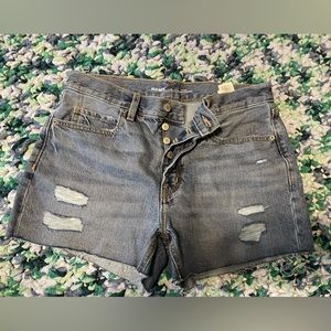 New without tags - Old Navy High-Rise Slouchy Straight Jean Shorts